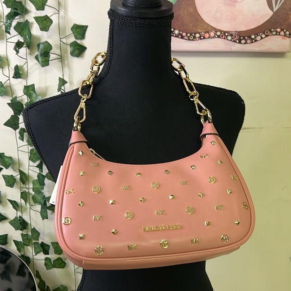 NWT Michael Kors Cara studded pouchette shoulder bag. Comes with a chain… - Picture 7 of 12